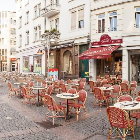 Next To Fair Frankfurt Am Main, Embassy And Center *